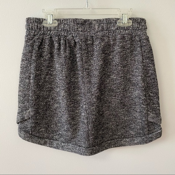 SALT & PEPPER MINI HIGH WAISTED LOUNGEWEAR SKIRT - Picture 2 of 7